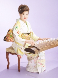nobuko_profile01.jpg